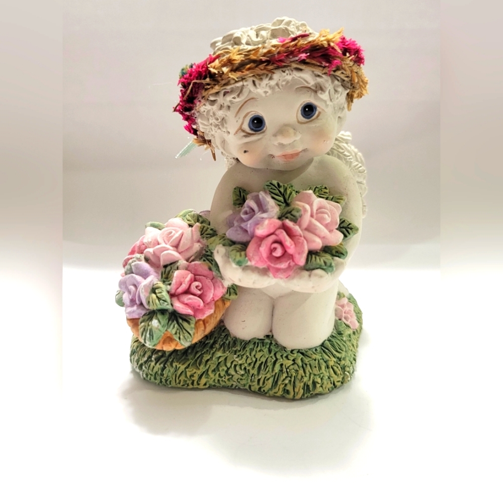 Dreamsicles Vintage 2000's Be Mine figurine.